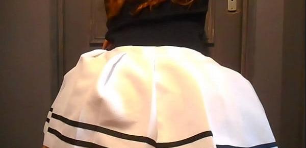  kassykass twerking in skirt